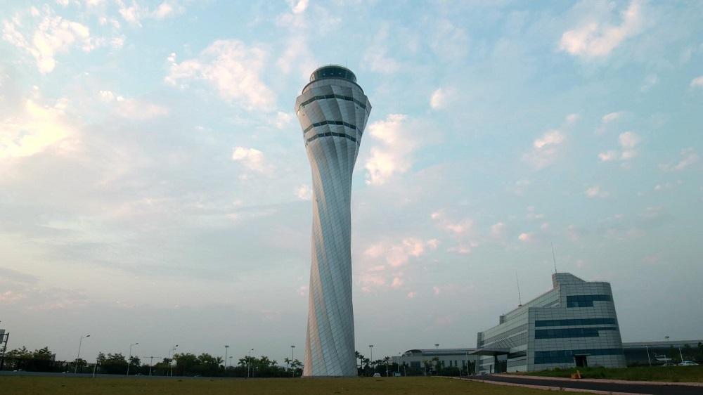 公司承建的广西南宁吴圩国际机场新航站区扩建工程荣获天下AAA级清静文明标准化工地